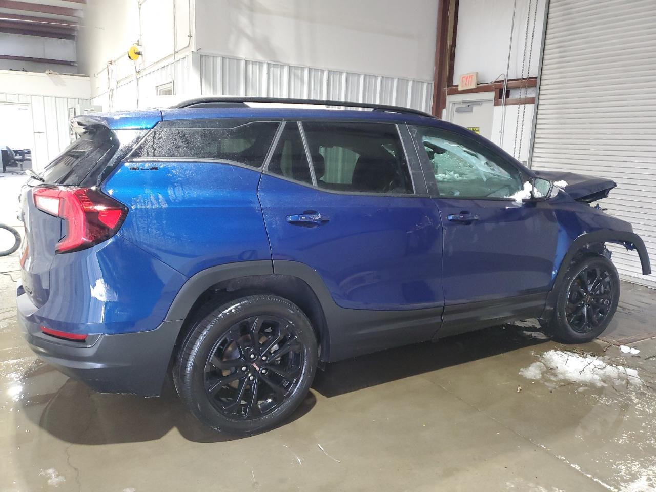 2022 GMC Terrain - Image 3