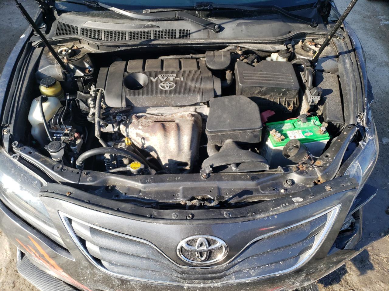 2010 Toyota Camry - Image 11