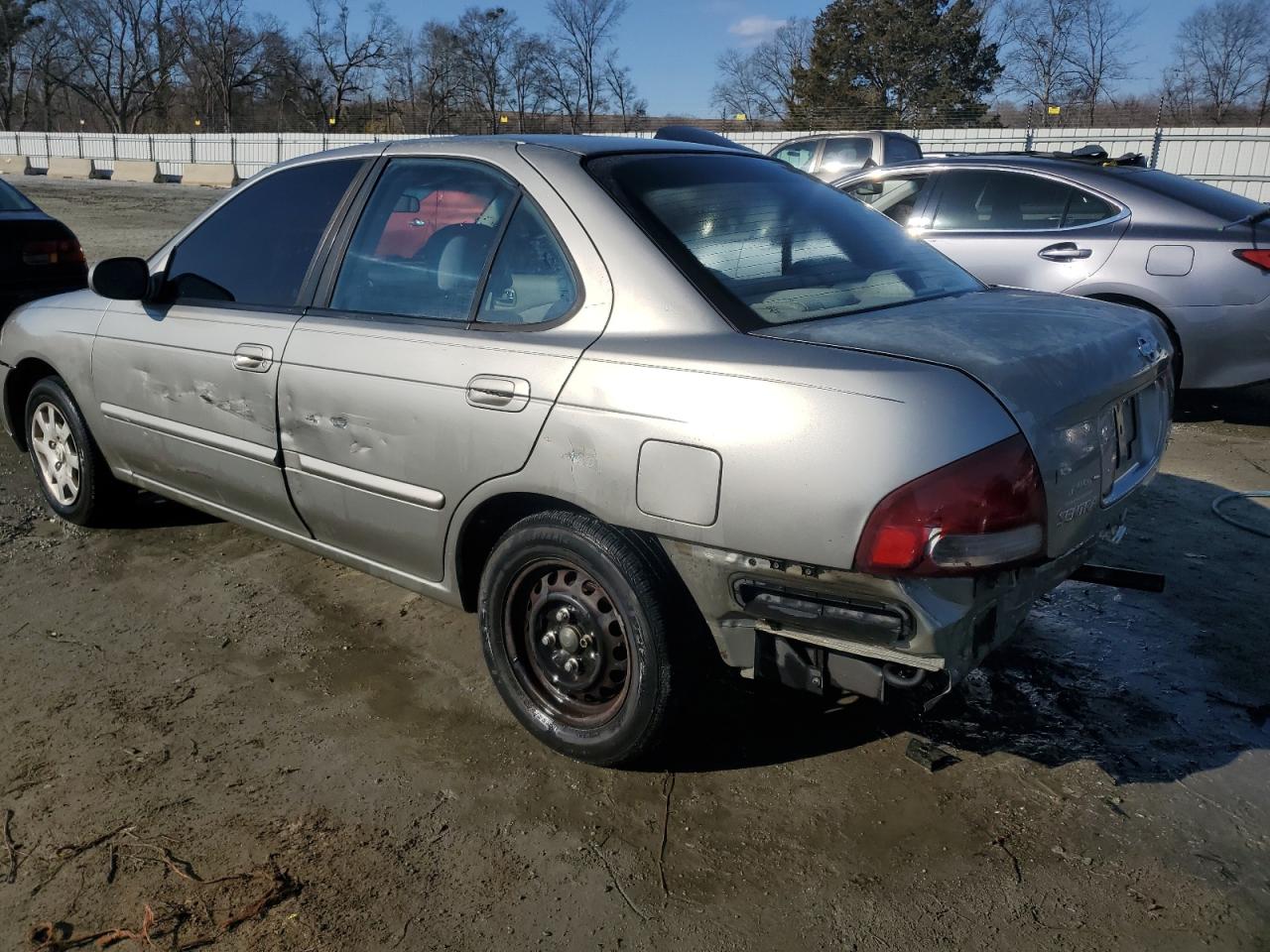 2002 Nissan Sentra - Image 2