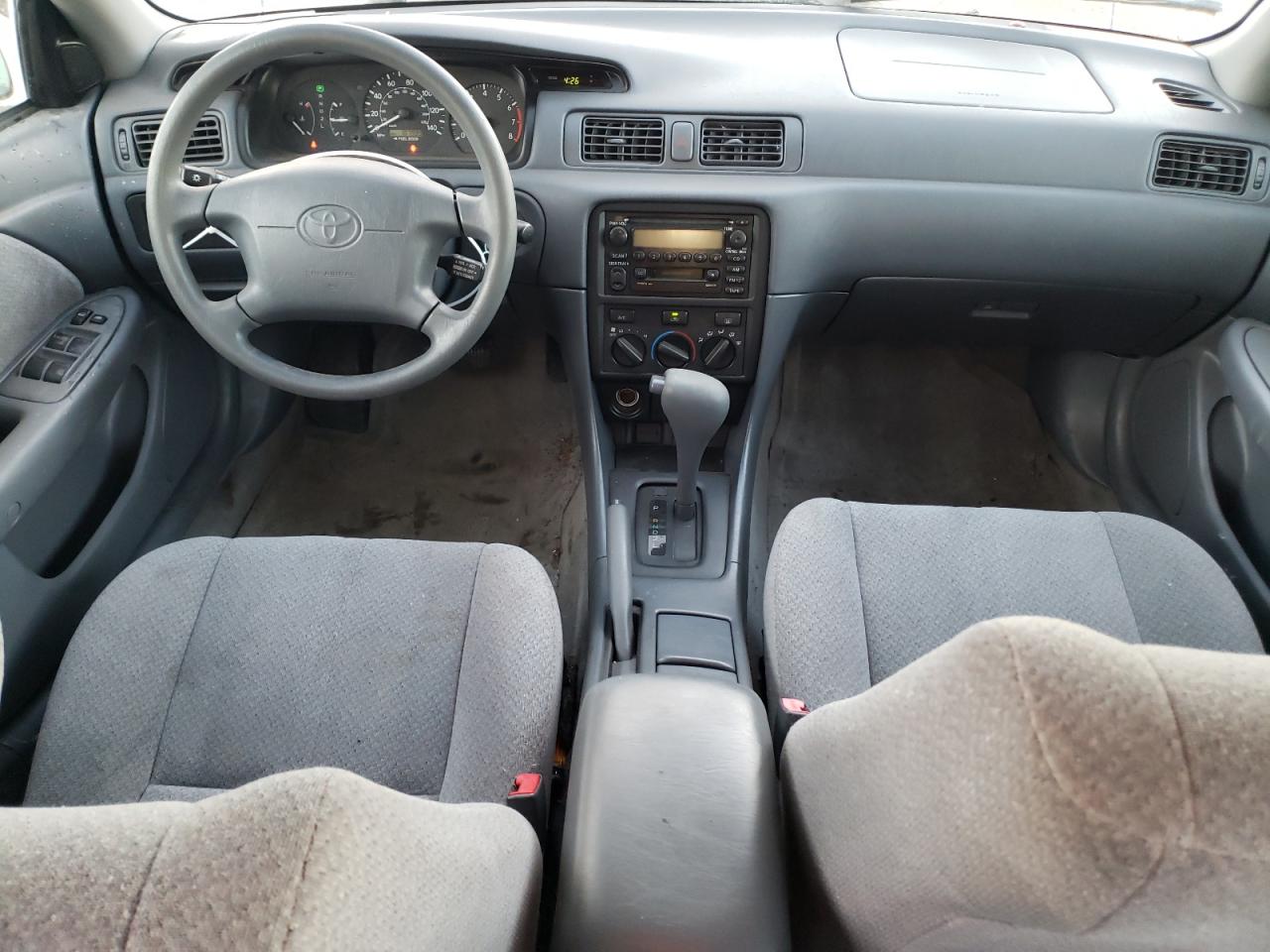 2001 Toyota Camry - Image 8
