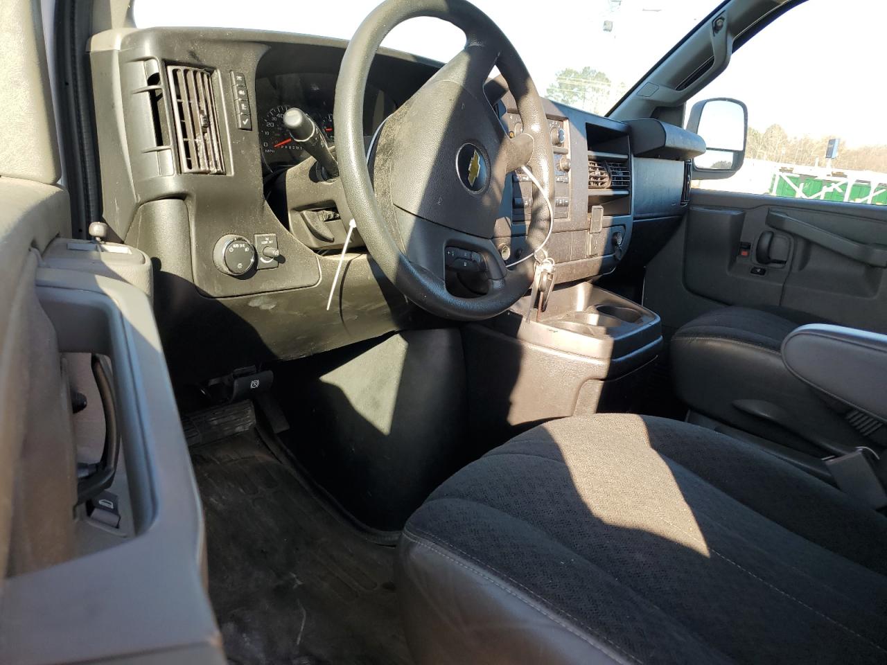 2021 Chevrolet Express G2500 VIN: 1GCWGAF71M1266921 Lot: 88111885