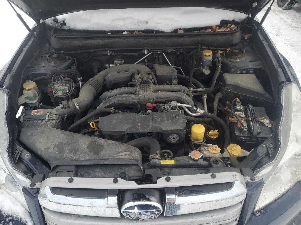2013 Subaru Outback - Image 12