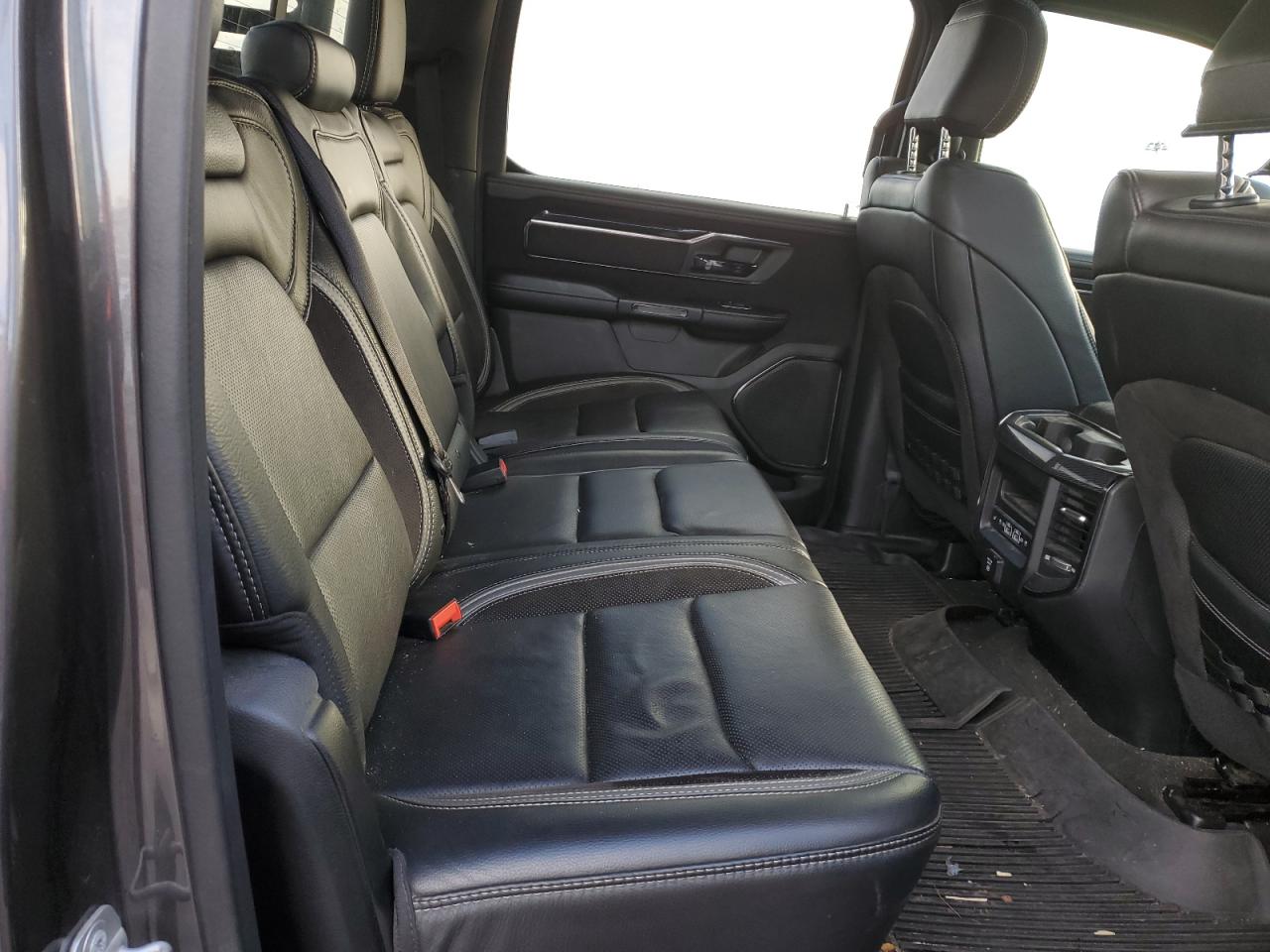 2022 RAM 1500 - Image 10