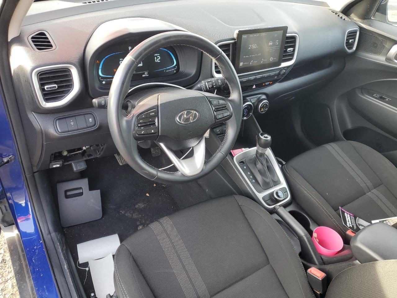2023 Hyundai Venue - Image 8