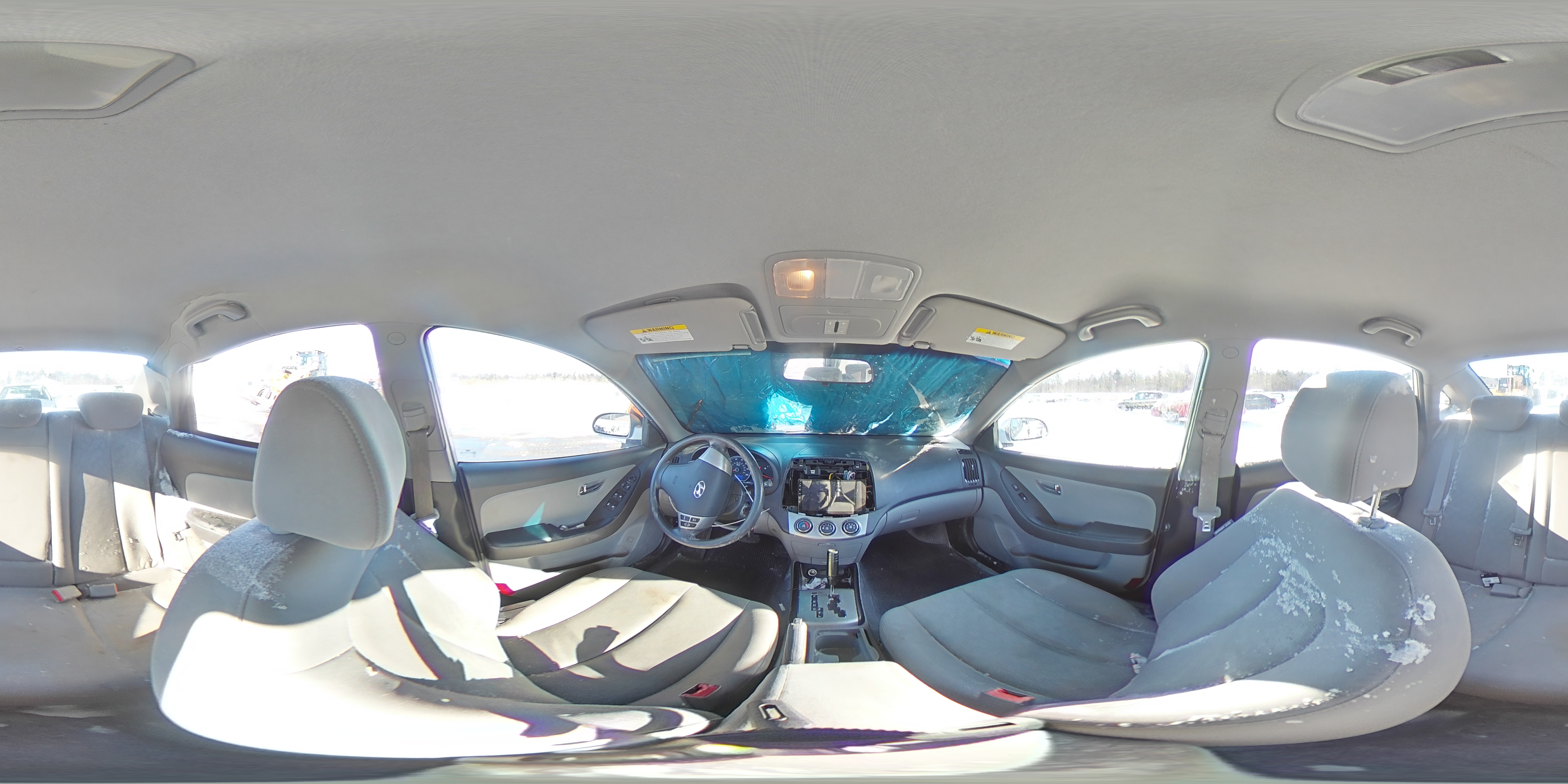 2010 Hyundai Elantra - Image 13