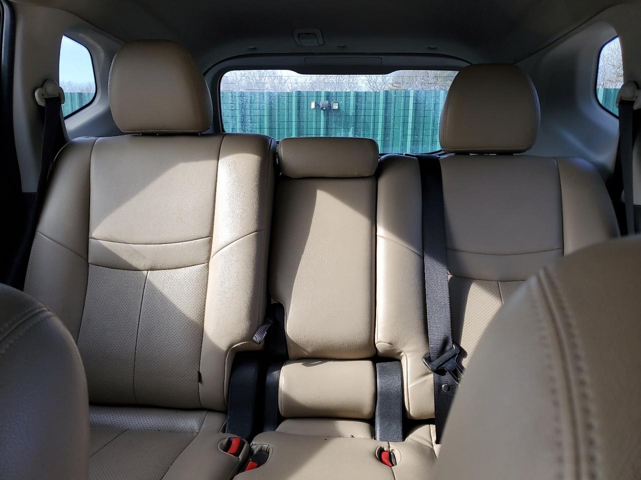 2015 Nissan Rogue - Image 10