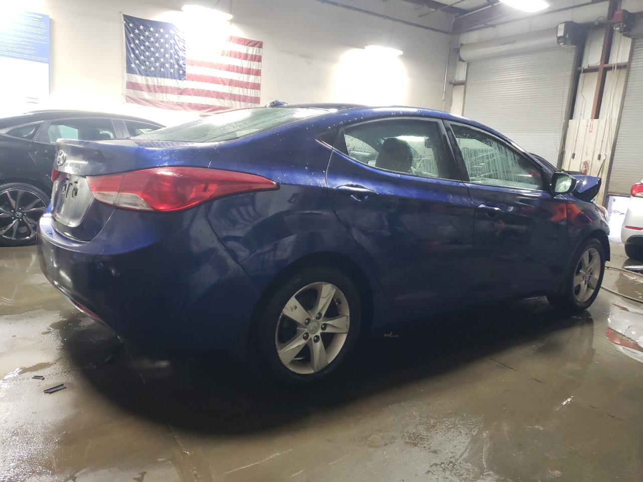 2013 Hyundai Elantra - Image 3