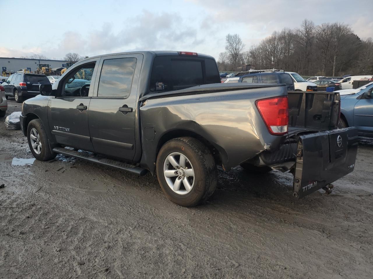2012 Nissan Titan - Image 2