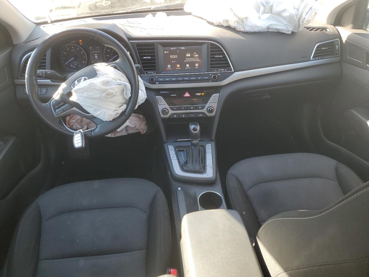 2018 Hyundai Elantra - Image 8