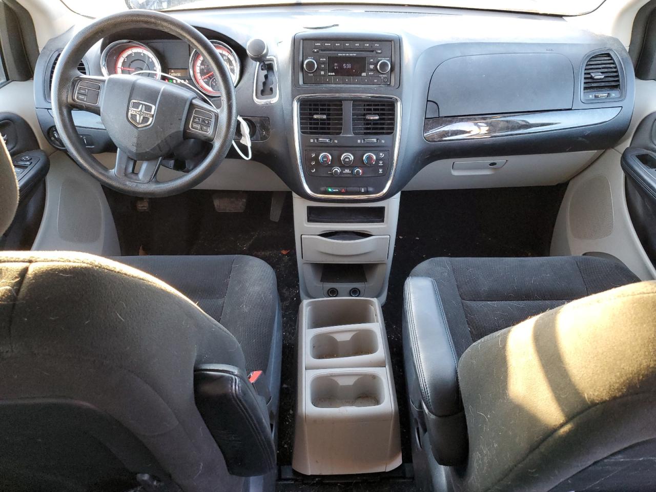 2015 Dodge Caravan - Image 8