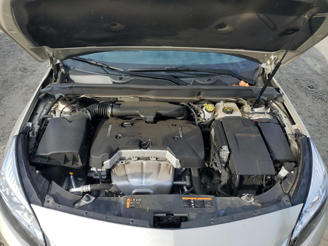 2016 Chevrolet Malibu - Image 11