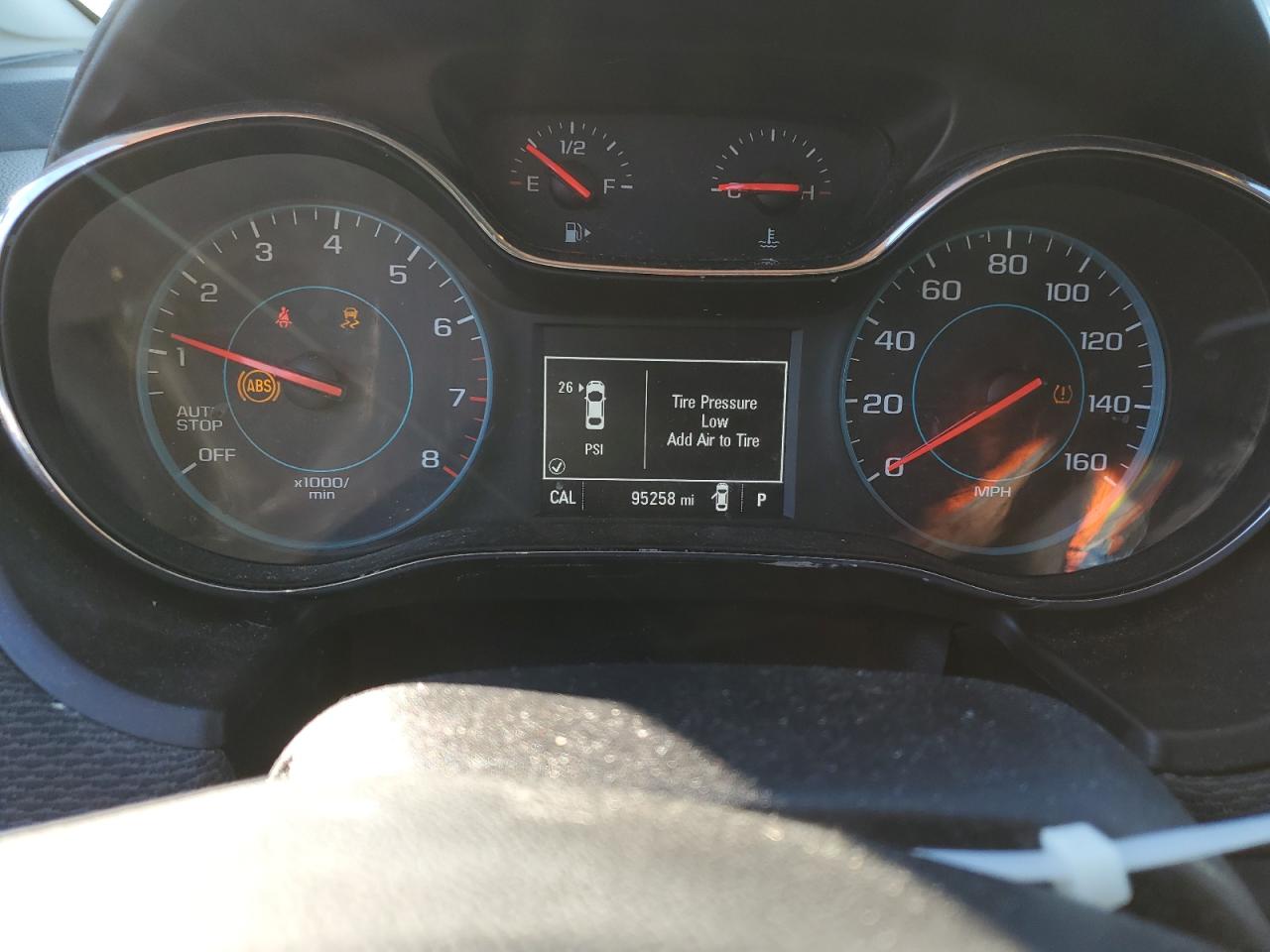 2018 Chevrolet Cruze - Image 9