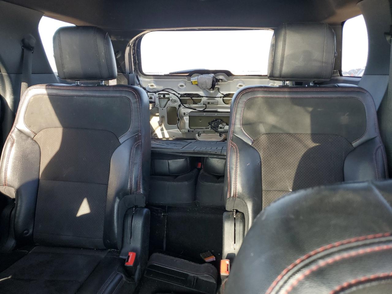 2018 Ford Explorer - Image 10