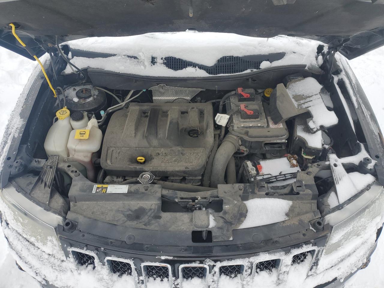 2016 Jeep Compass - Image 11