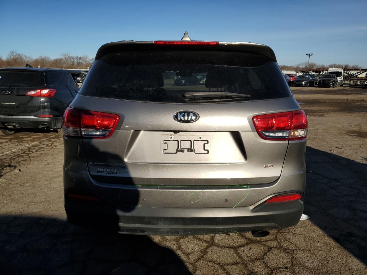 2017 Kia Sorento - Image 6