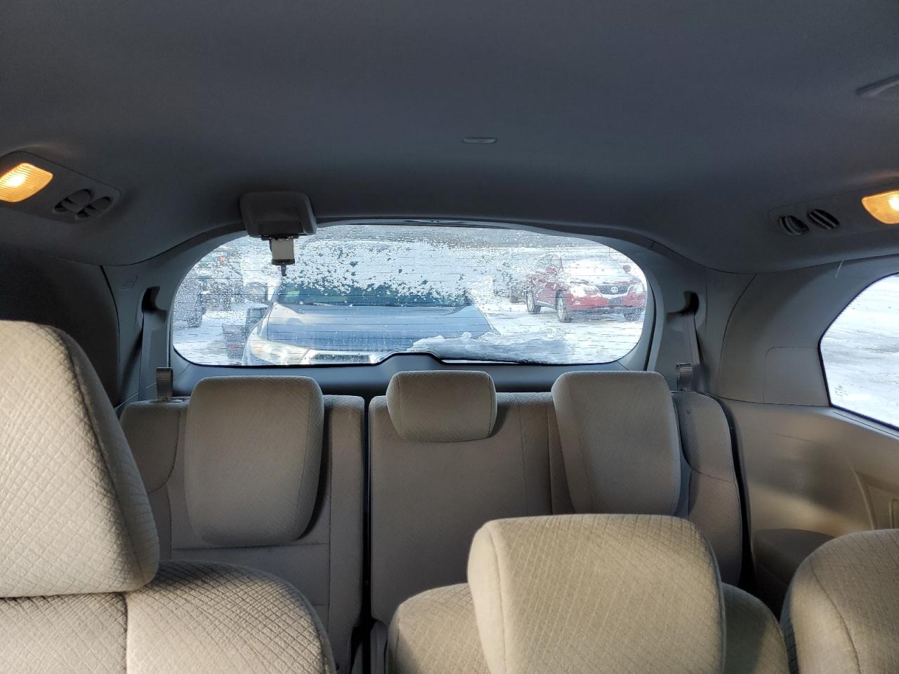 2014 Honda Odyssey - Image 10