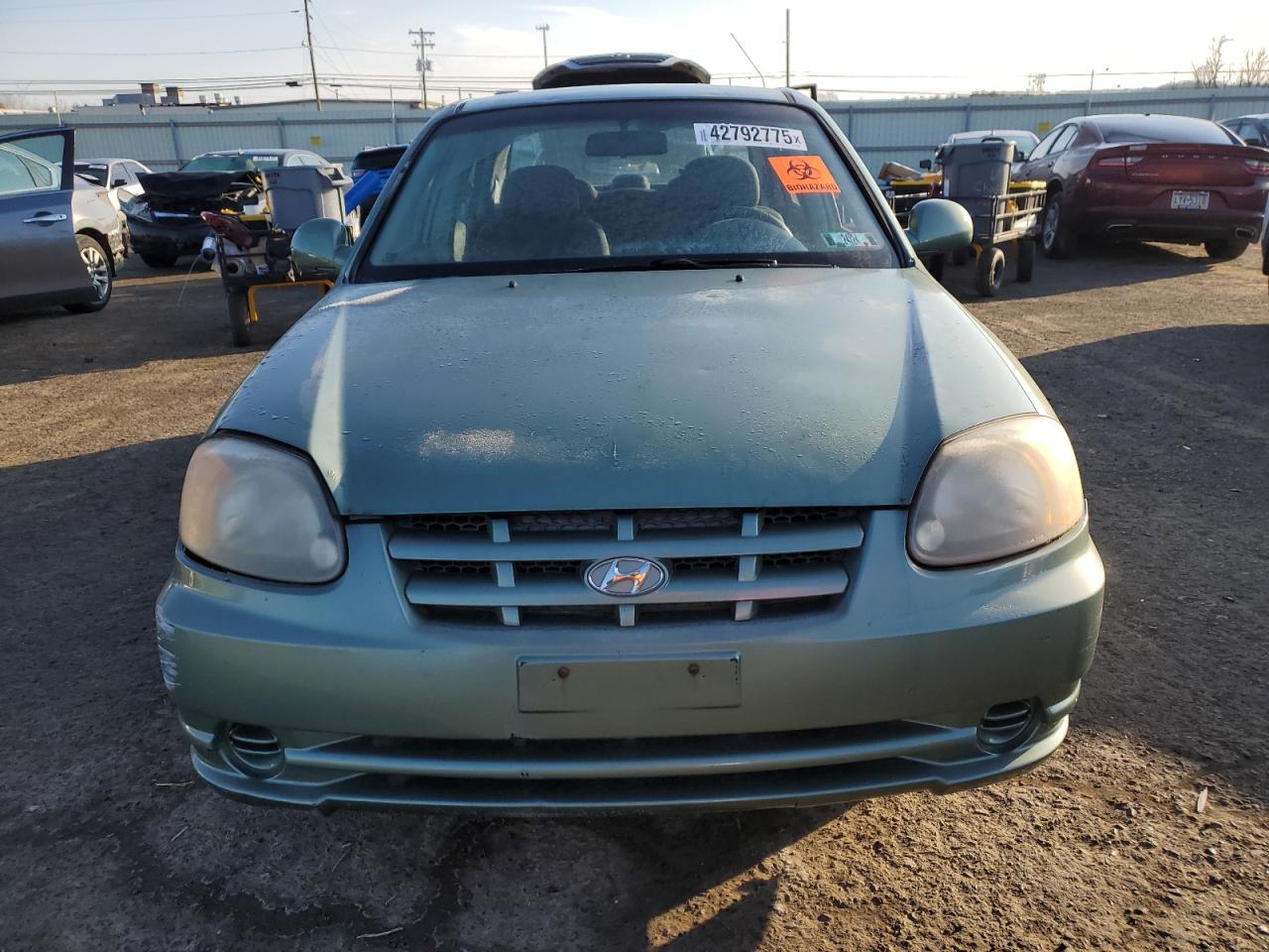 2005 Hyundai Accent - Image 5