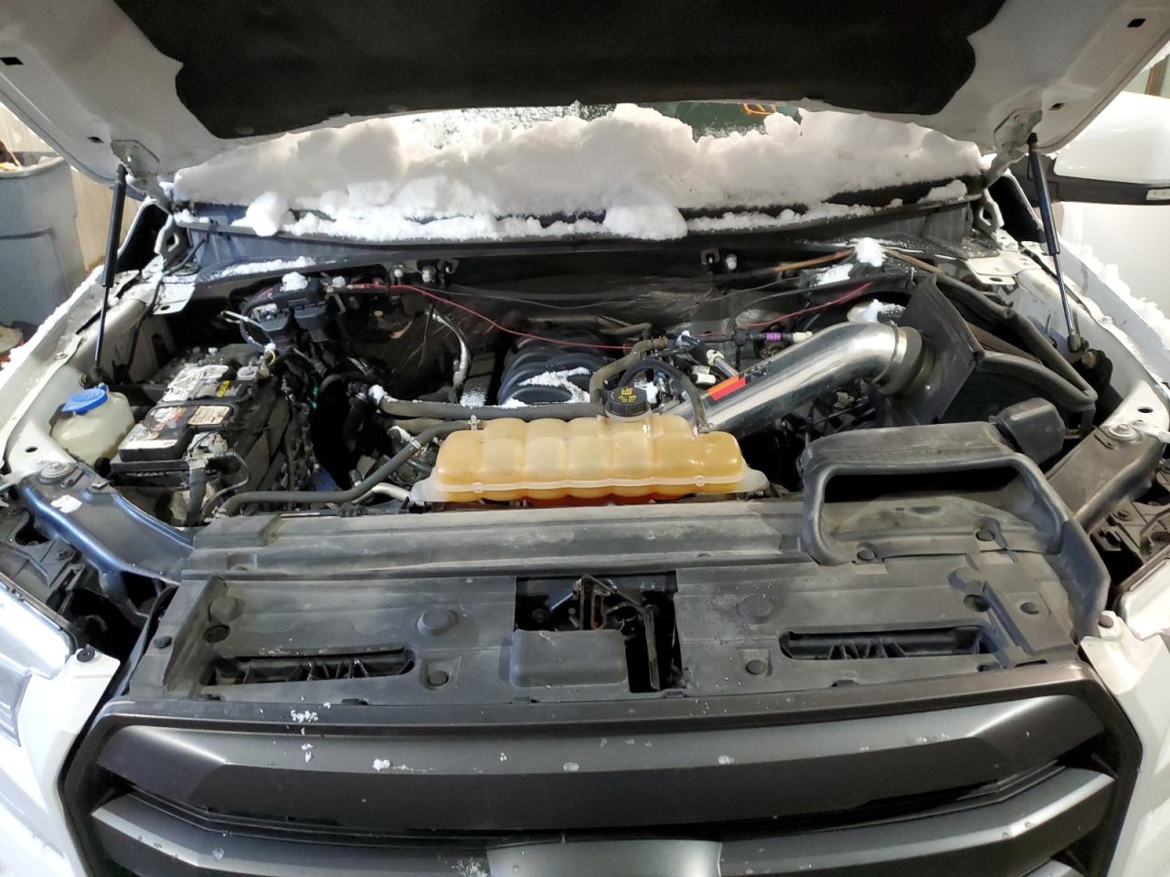 2016 Ford F-150 - Image 12
