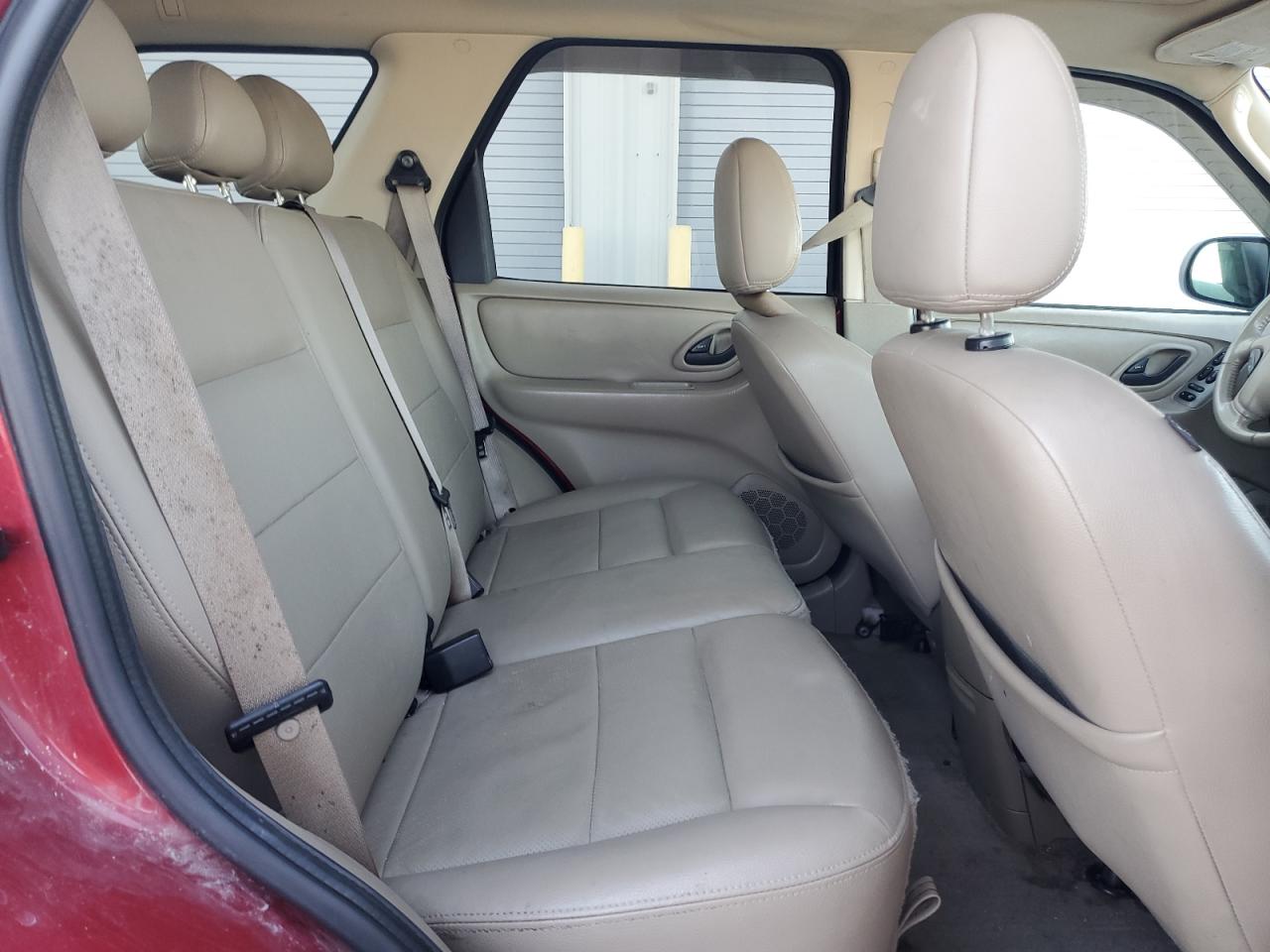 2007 Ford Escape - Image 11