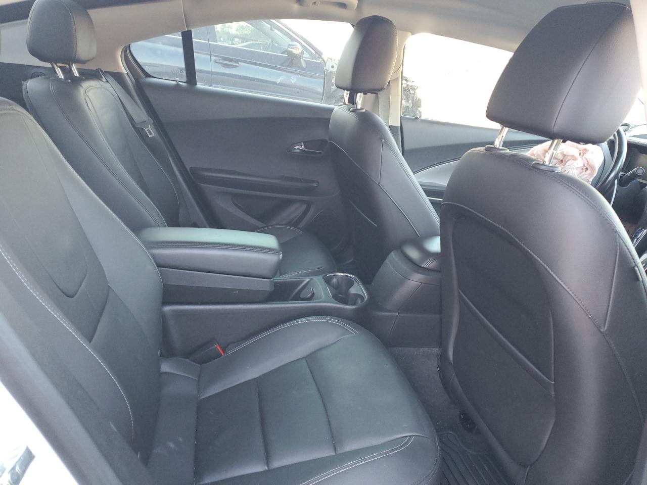 2014 Chevrolet Volt - Image 10