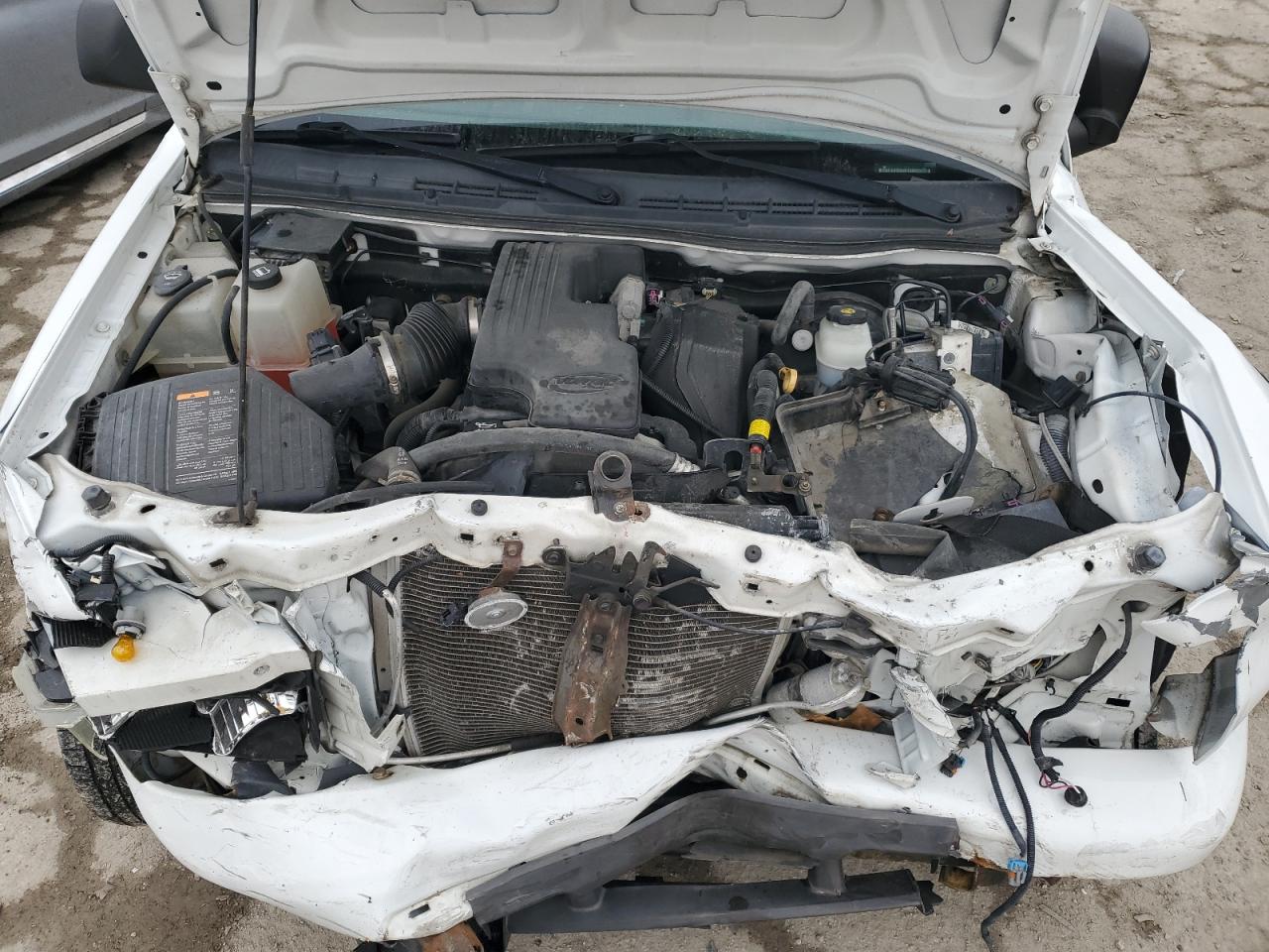 2010 Chevrolet Colorado - Image 13
