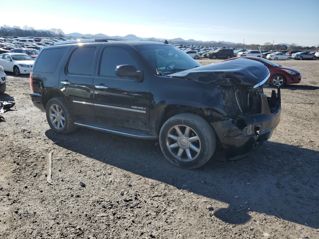 2011 GMC Yukon - Image 4
