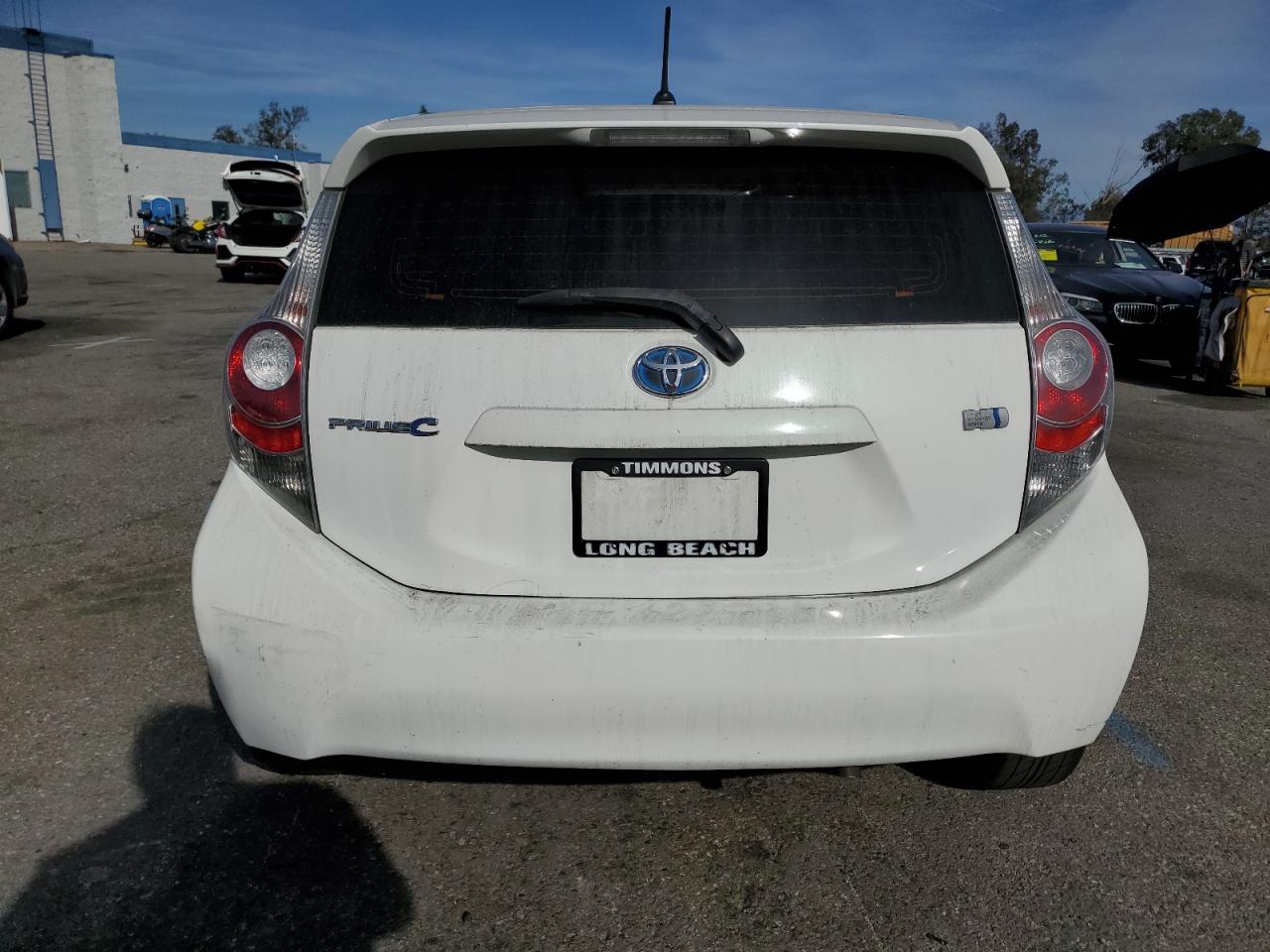 2014 Toyota Prius - Image 6