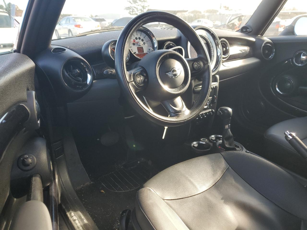 2011 Mini Cooper VIN: WMWZN3C53BT133576 Lot: 87543835