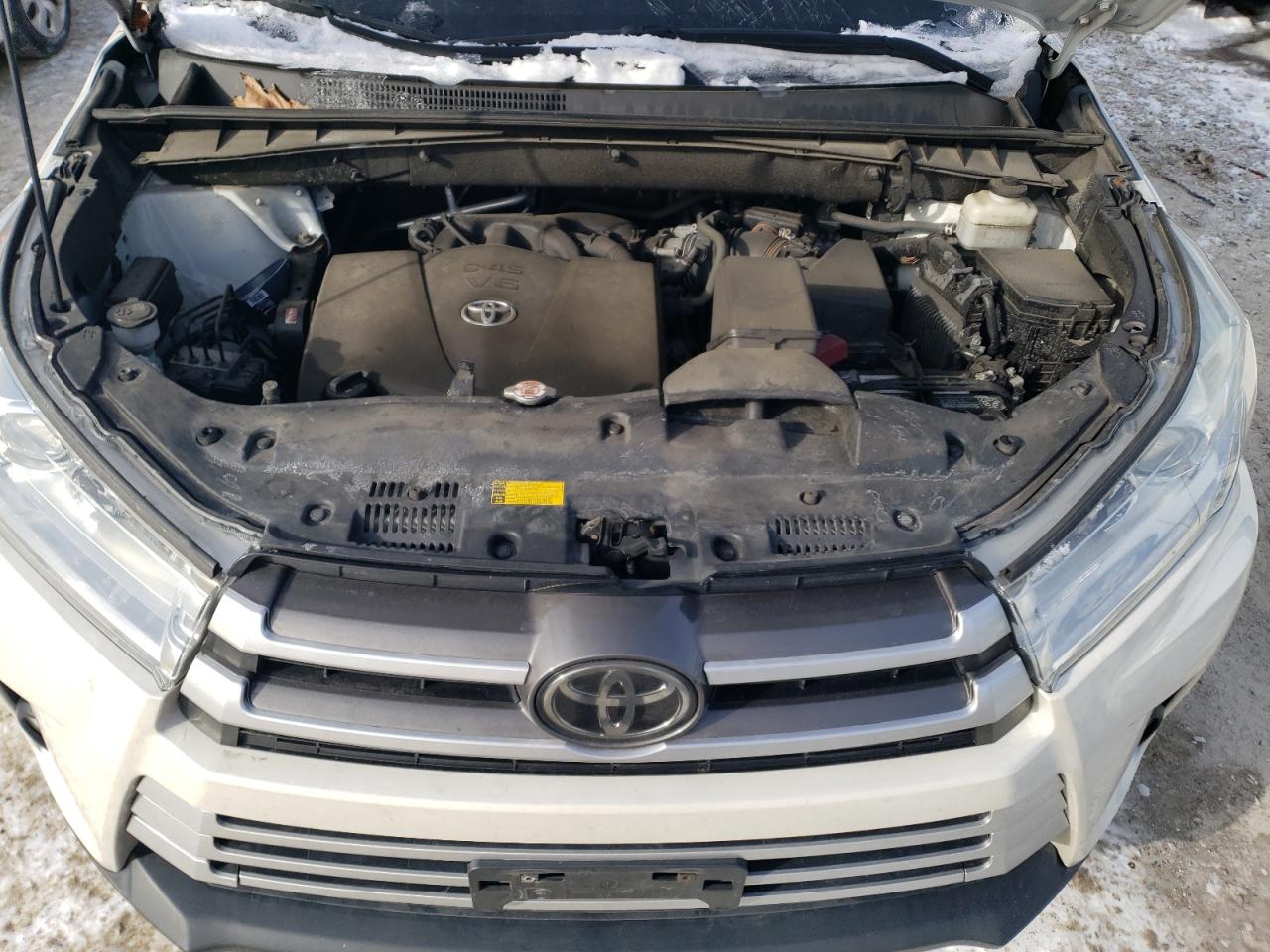 2018 Toyota Highlander - Image 12