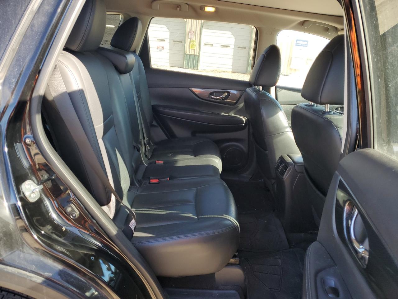 2015 Nissan Rogue - Image 10