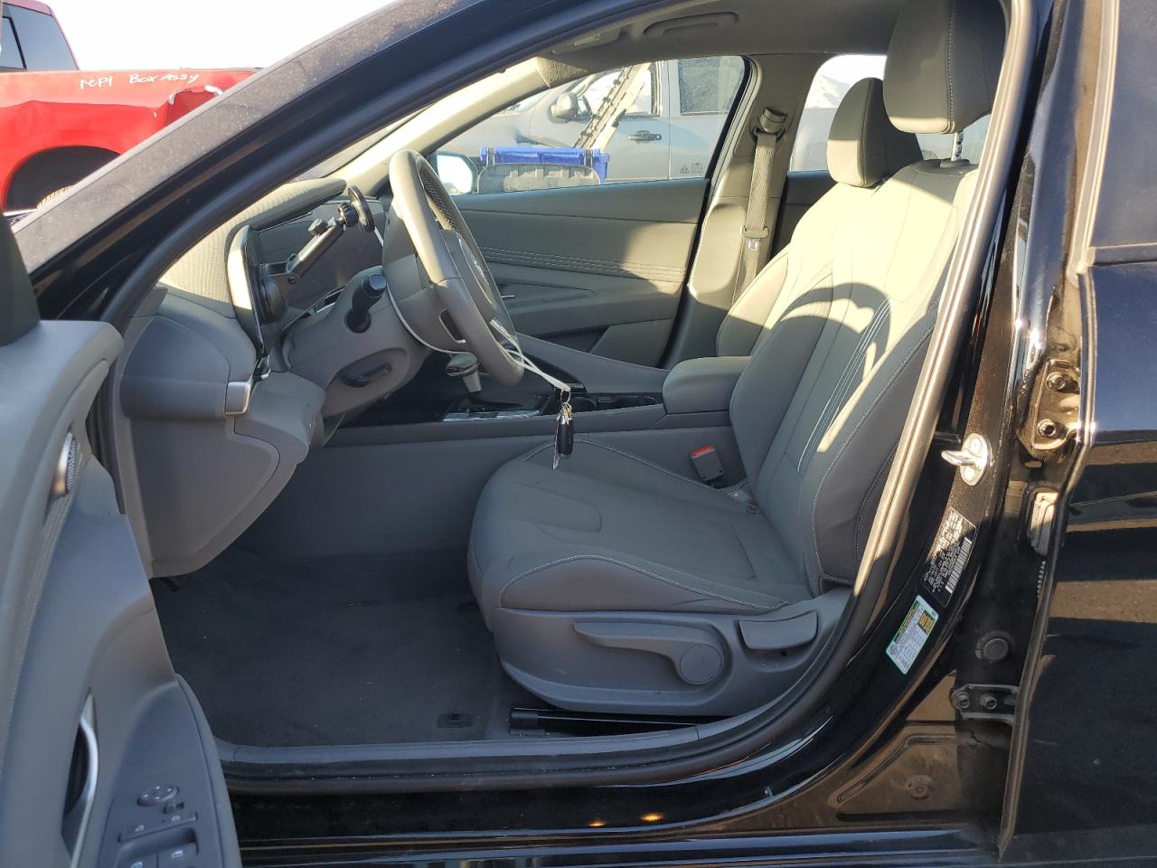 2023 Hyundai Elantra - Image 7