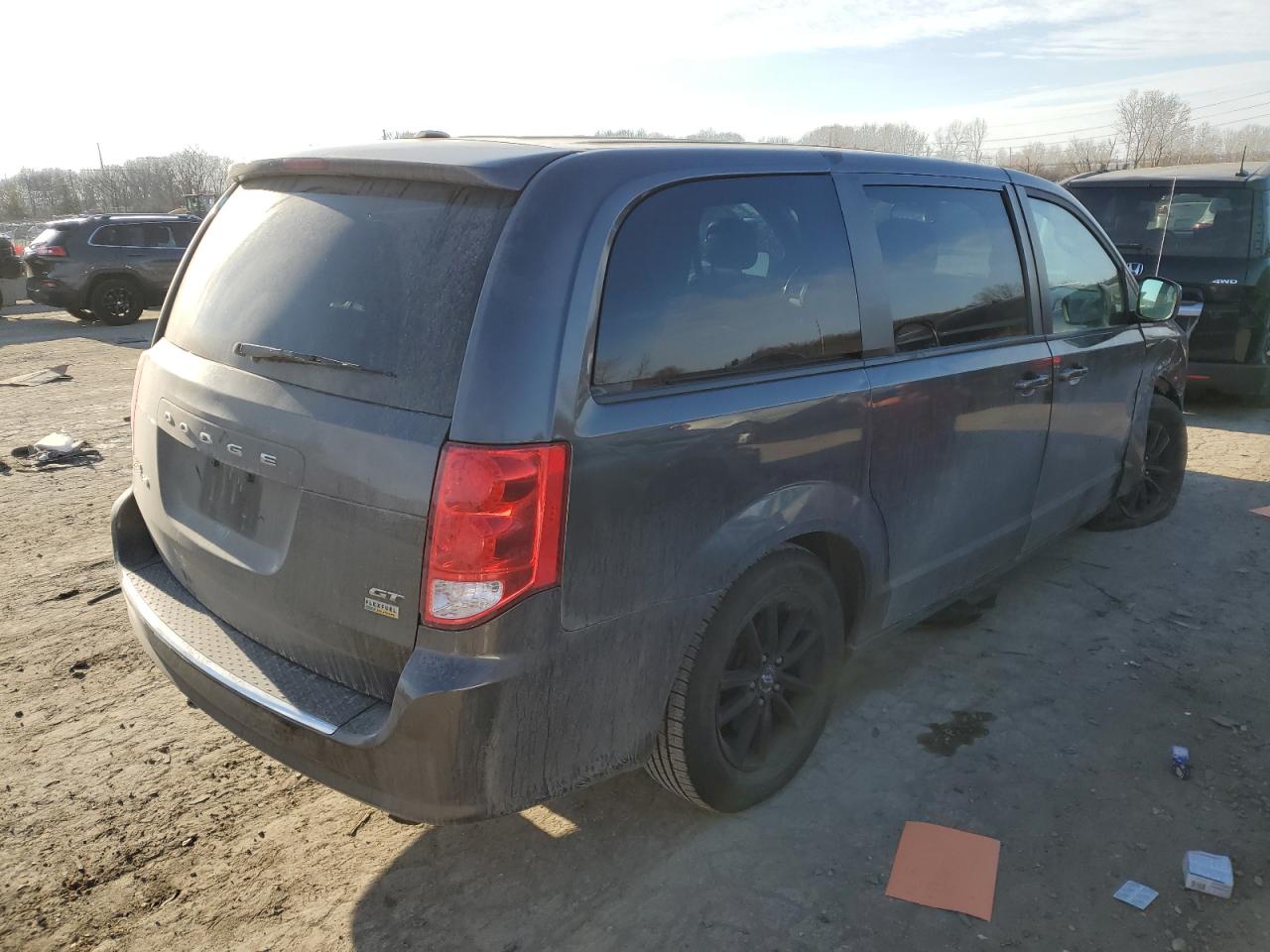 2019 Dodge Caravan - Image 3