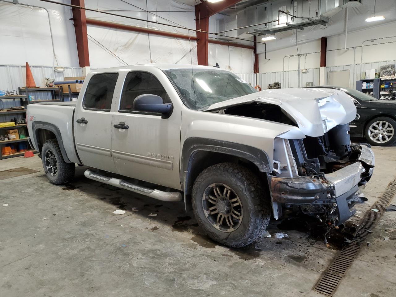 2011 Chevrolet Silverado - Image 4