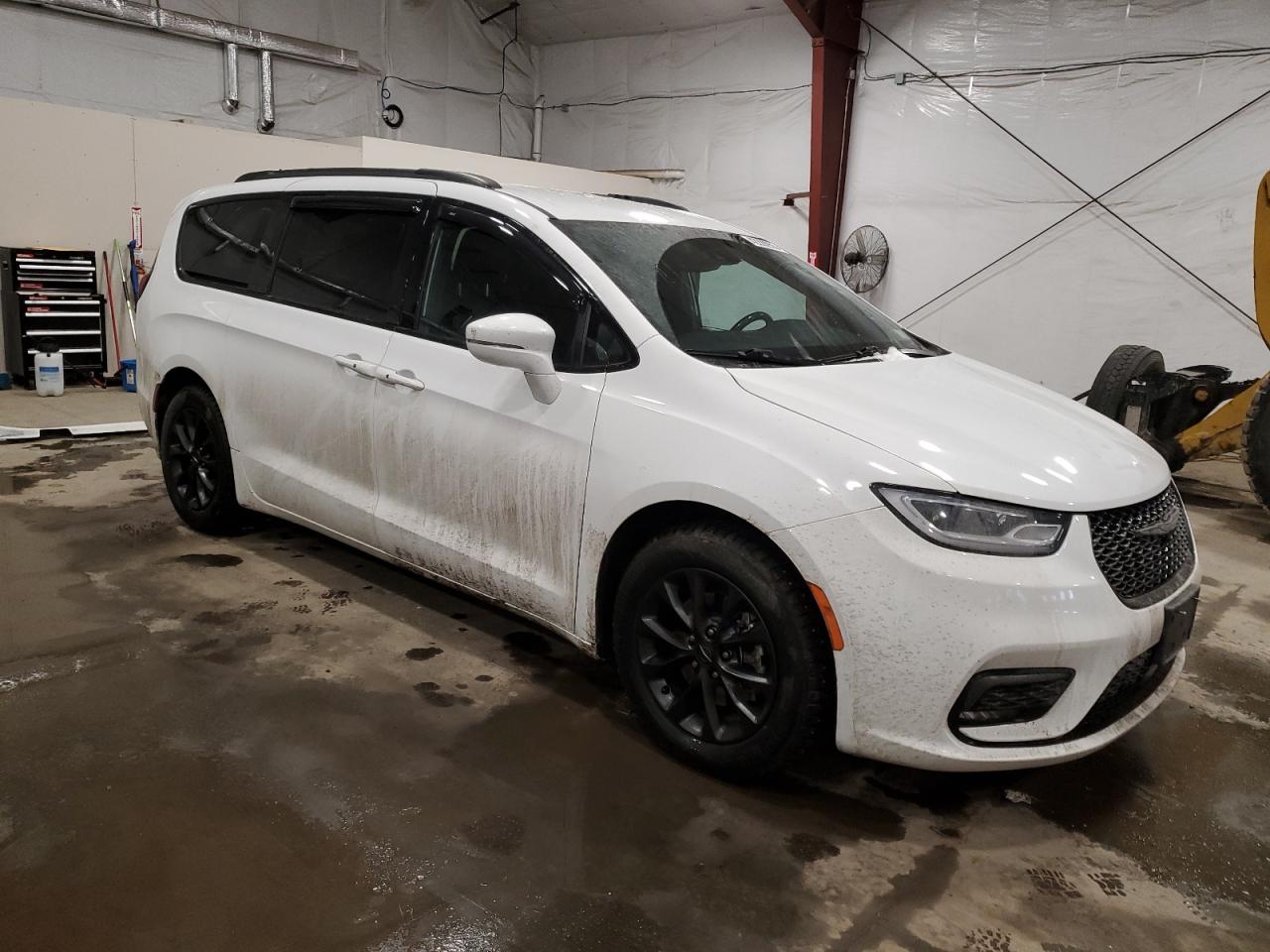2021 Chrysler Pacifica - Image 4