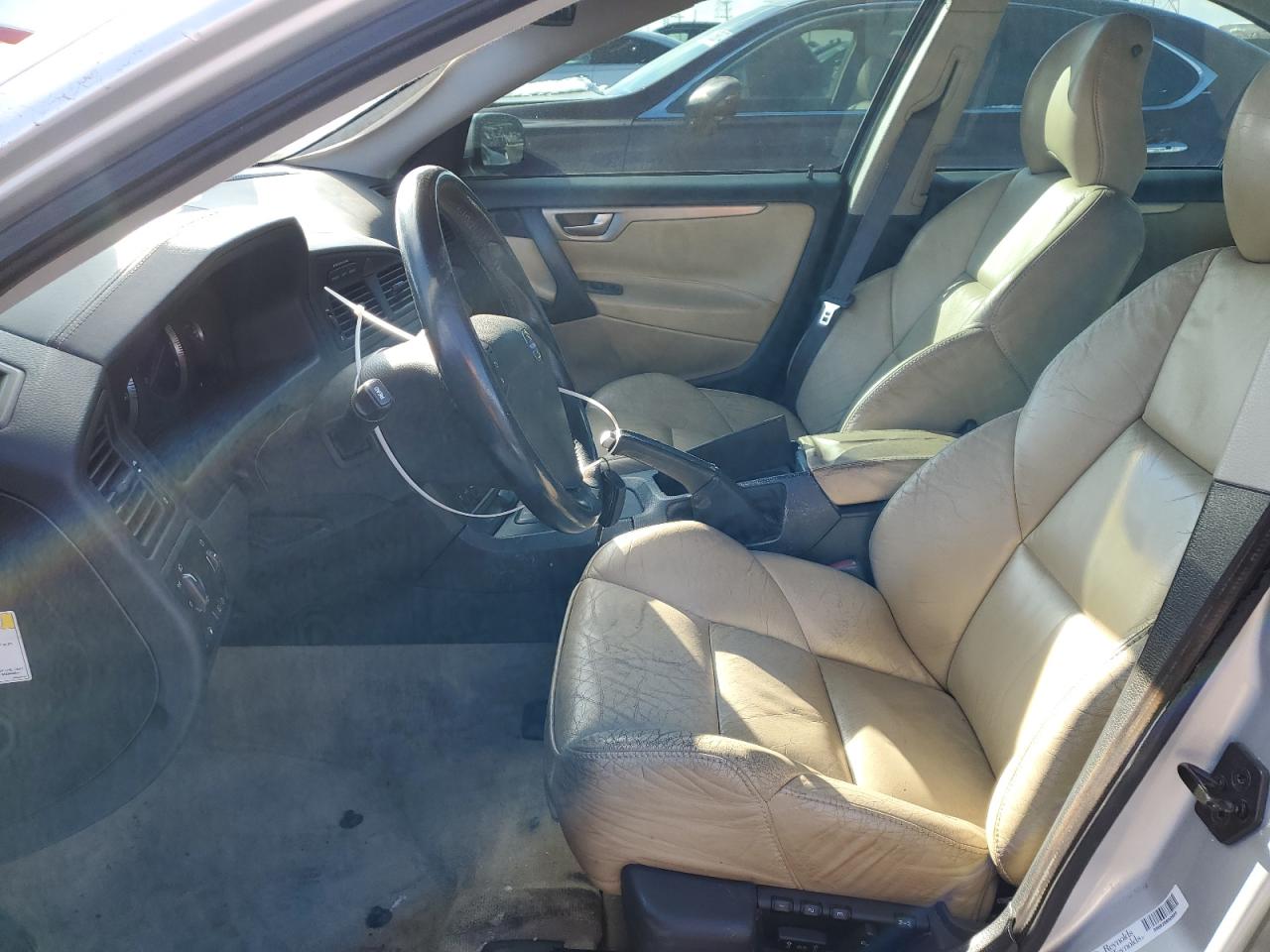 2004 Volvo S60 - Image 7