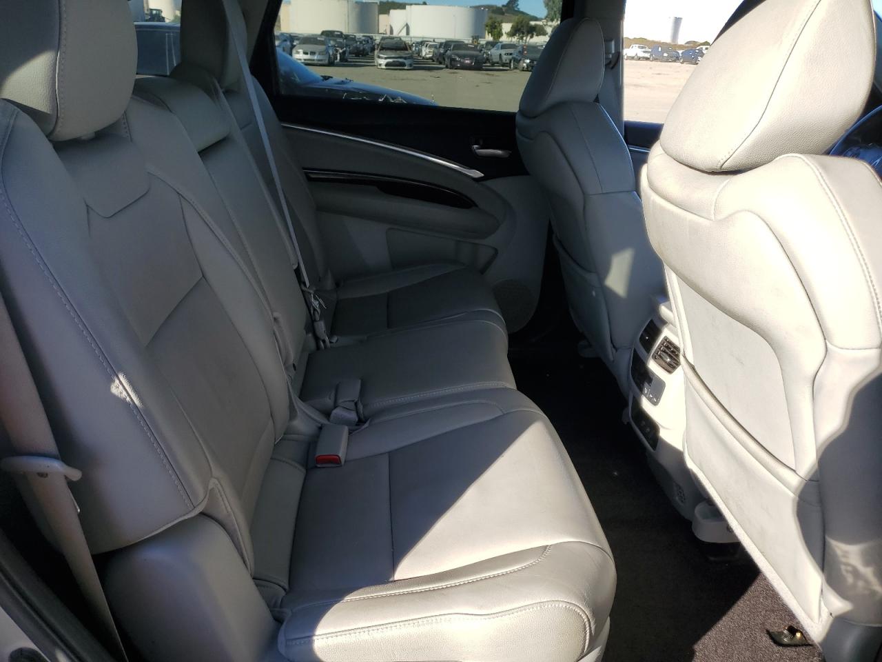 2018 Acura MDX - Image 12