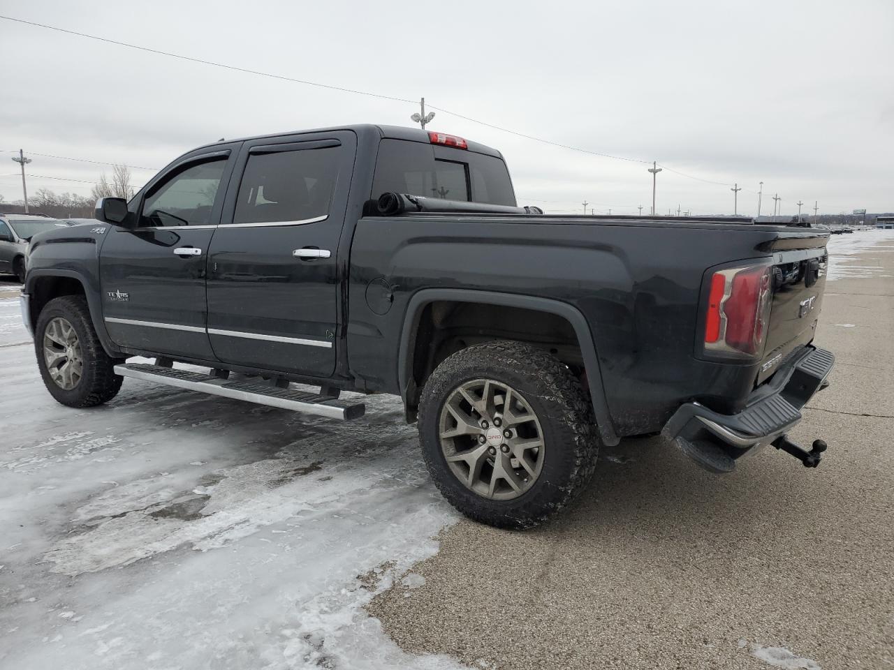 2018 GMC Sierra - Image 2