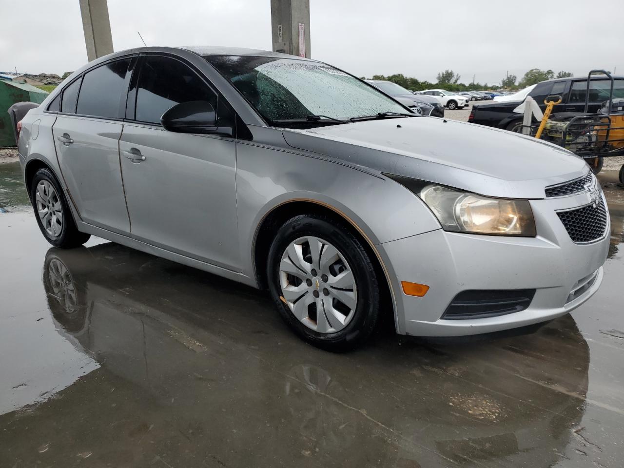 VIN 1G1PB5SH7D7195447 2013 CHEVROLET CRUZE no.4