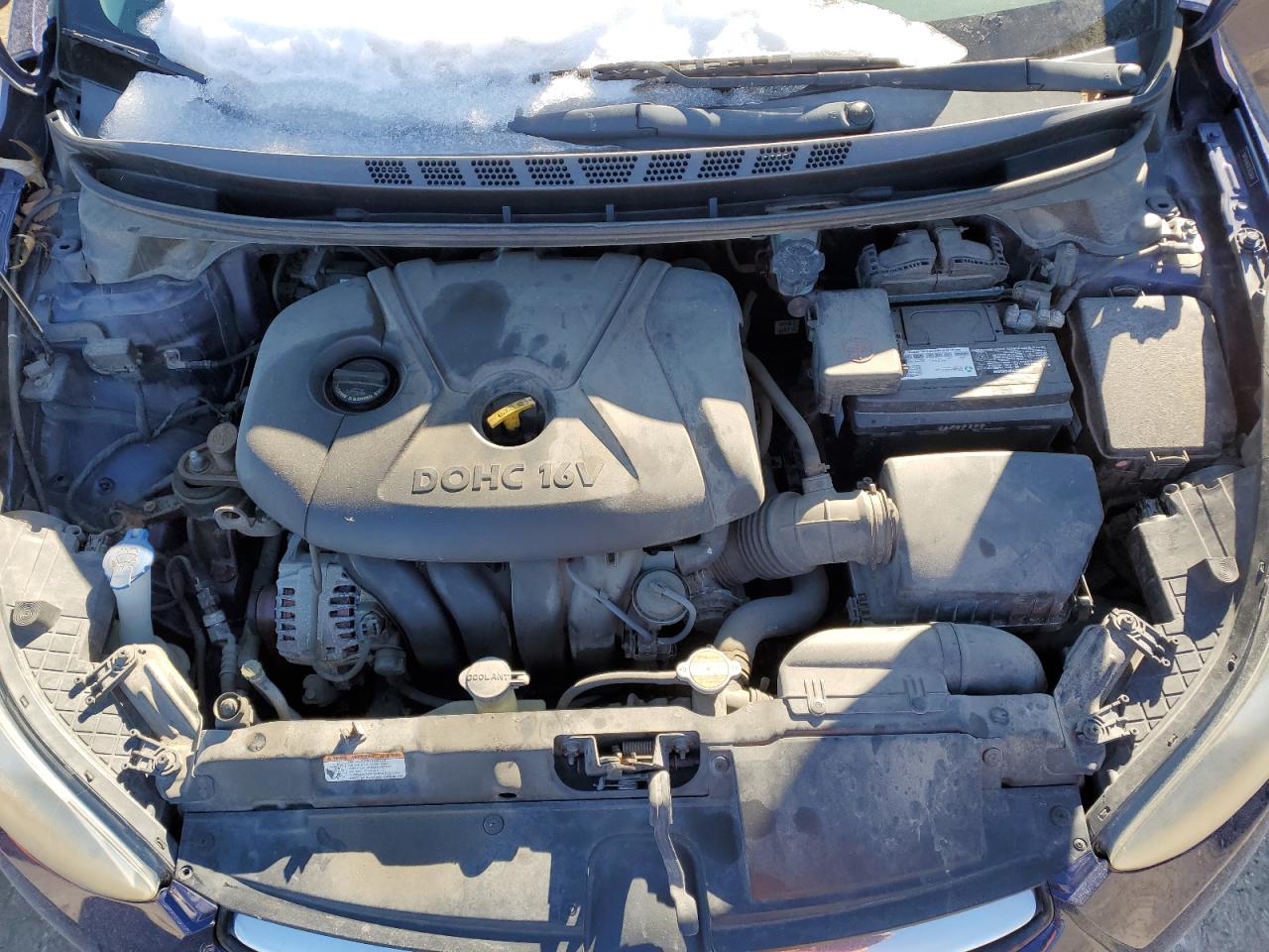 2012 Hyundai Elantra - Image 11