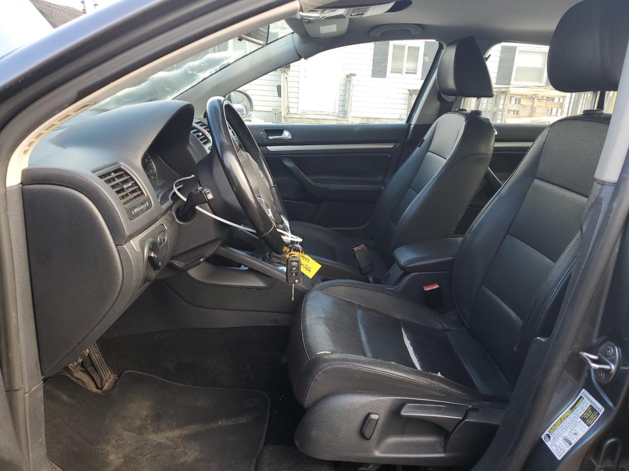2010 Volkswagen Jetta - Image 7