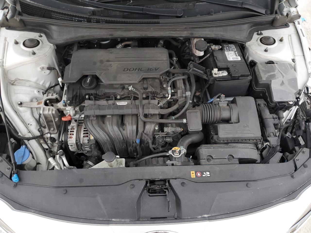 2021 Hyundai Elantra - Image 12