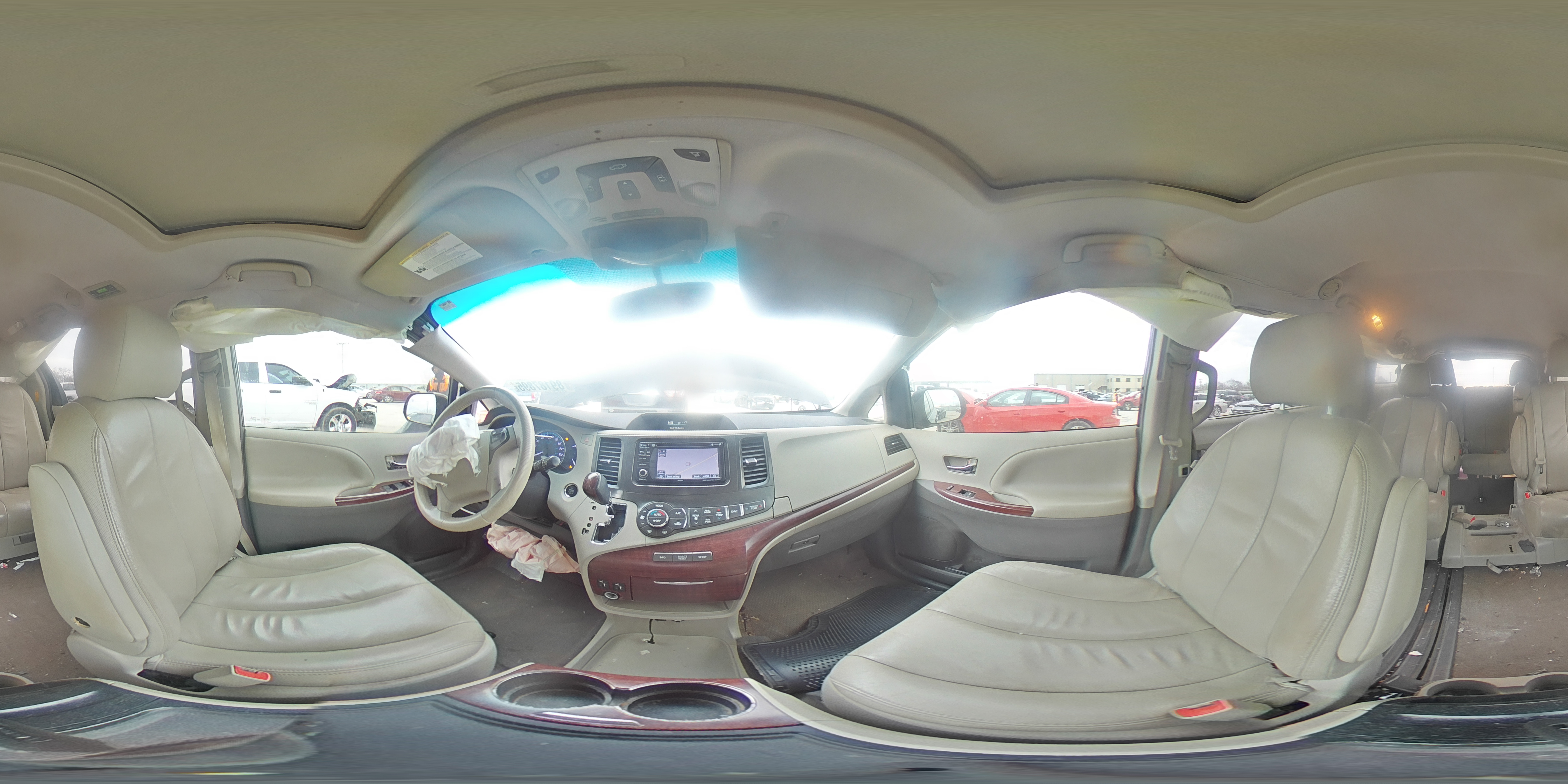 2014 Toyota Sienna - Image 14