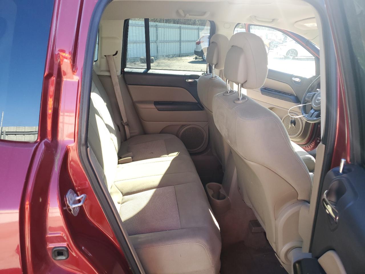 2013 Jeep Compass - Image 11