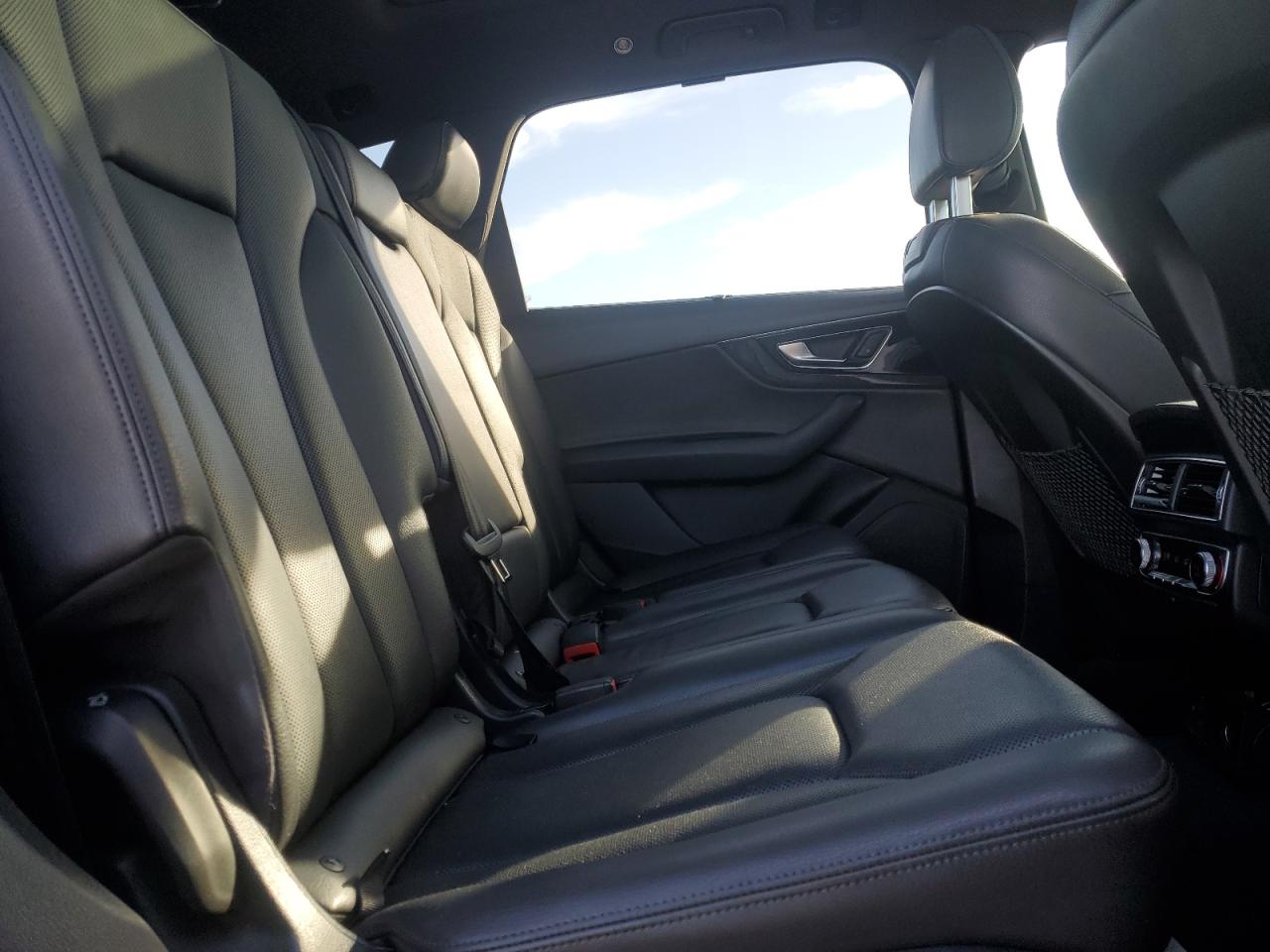 2017 Audi Q7 - Image 11