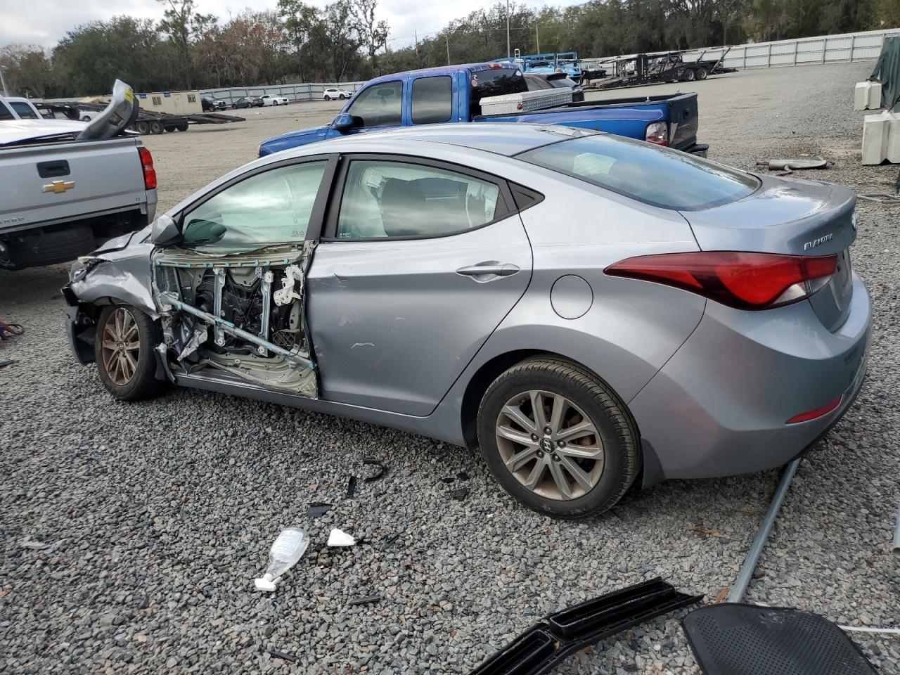 2016 Hyundai Elantra - Image 2
