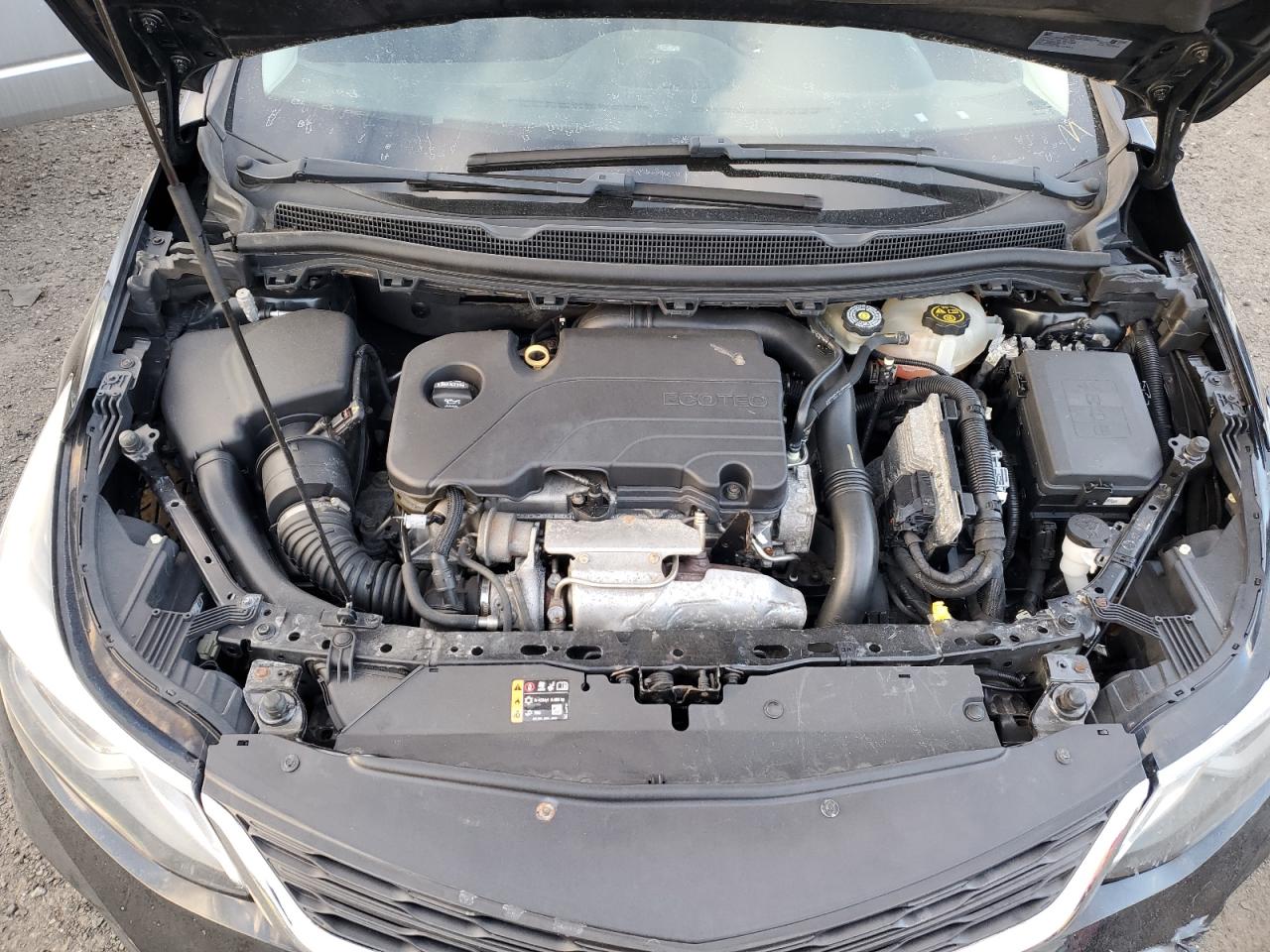 2018 Chevrolet Cruze - Image 11