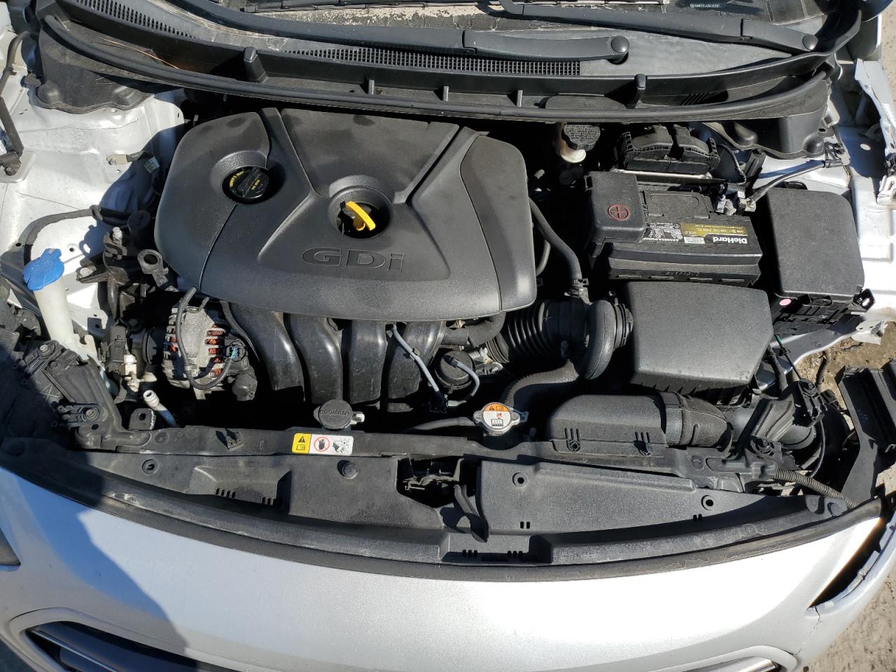 2016 Hyundai Elantra - Image 12
