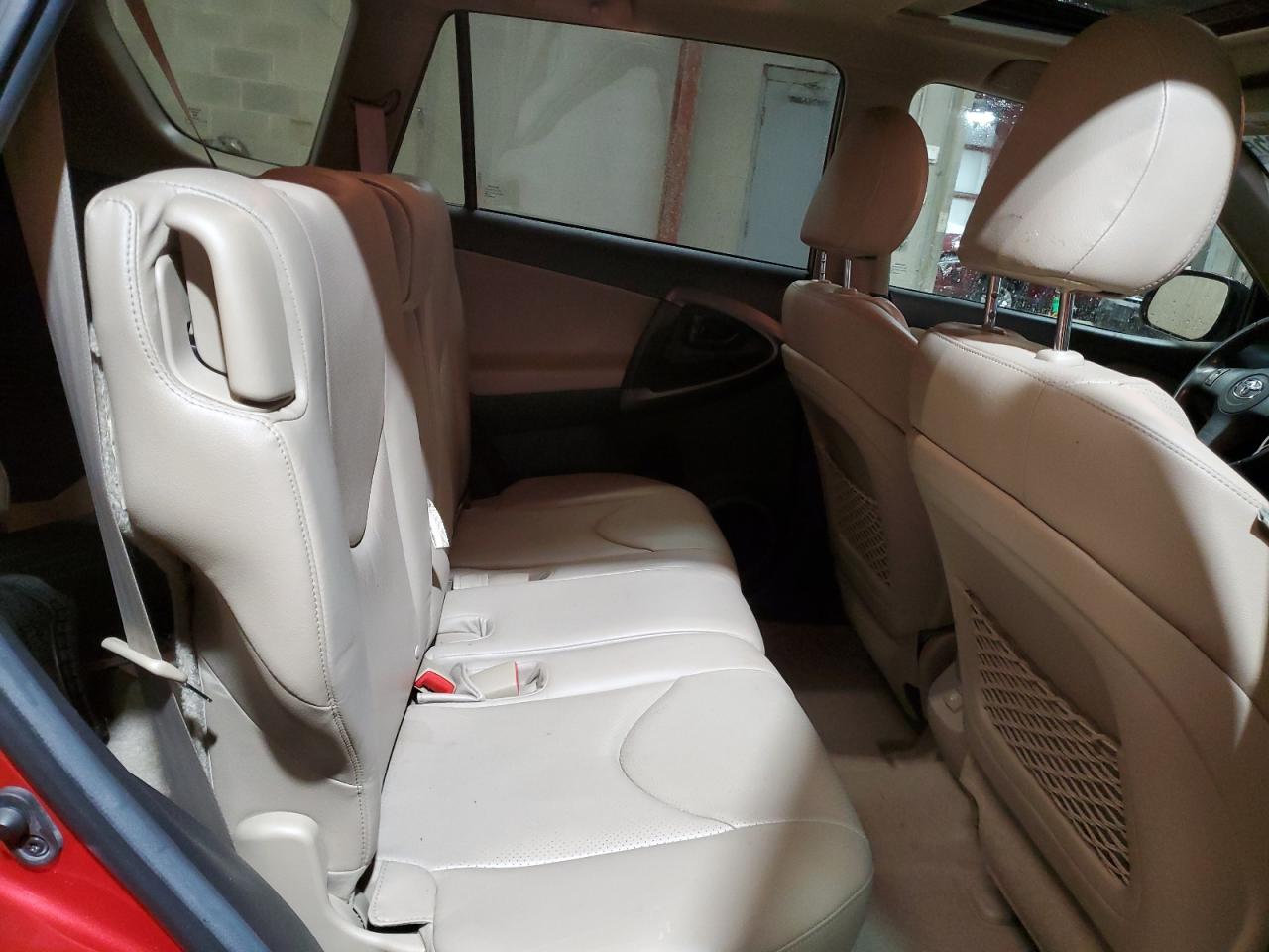 2012 Toyota RAV 4 - Image 12