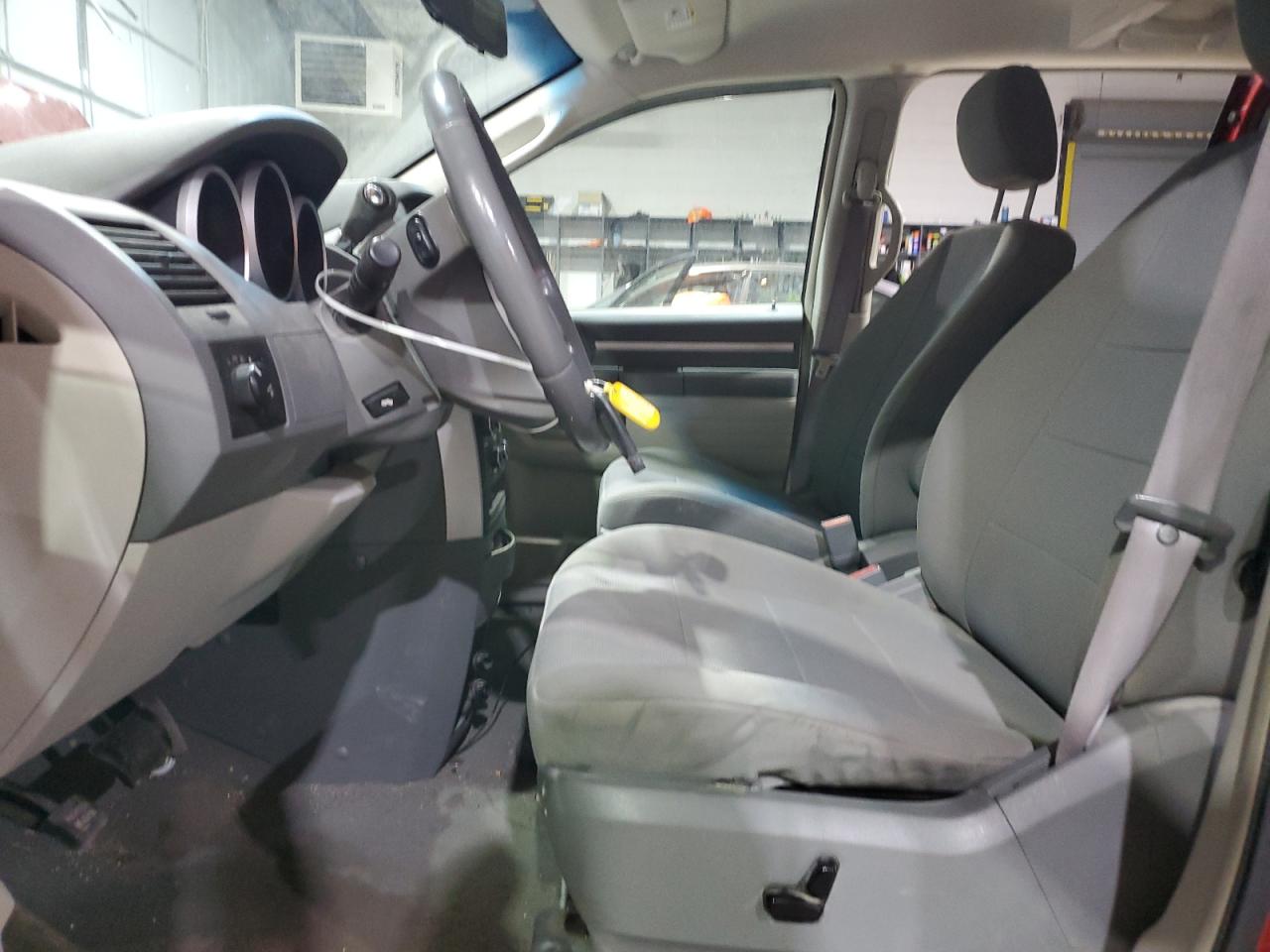 2008 Dodge Caravan - Image 7