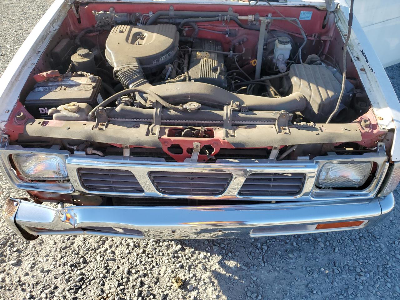 1993 Nissan Titan - Image 11